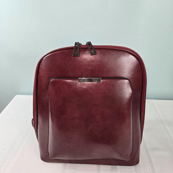 Backpack Mid-Sized Burgundy Hard Shell Faux Leather Zipper Closure Adj Straps - Picture 7 of 8